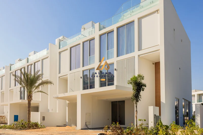 Exclusive Last corner unit First Row | Negotiable63916768526851110