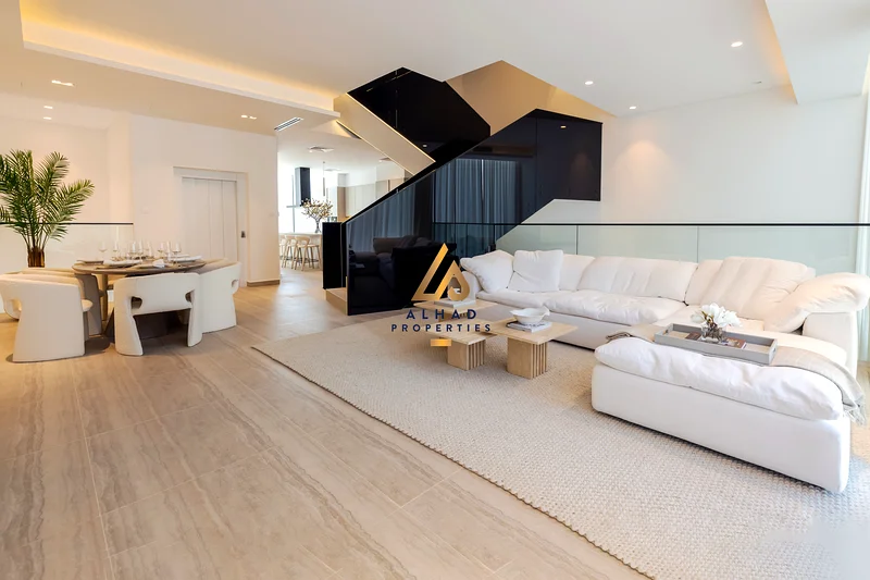 Exclusive Last corner unit First Row | Negotiable63916768526851114