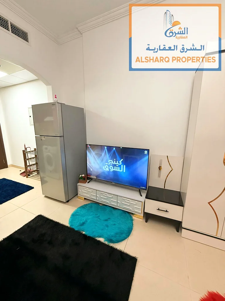 Now available, the most beautiful studios, newly furnished, at a very good price, semi-detached kitchen, excellent location63715122650754112