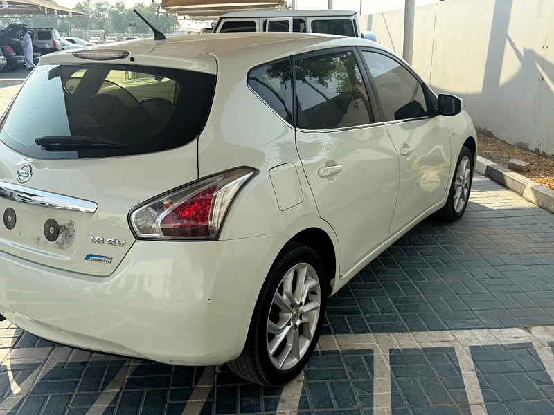 Nissan Tiida 2015 Gcc specs Sv option63613132050945111