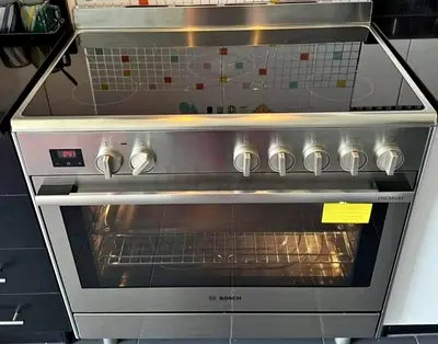 Bosch Series 8 Electric ceramic stove Cooker90x60cm freestanding