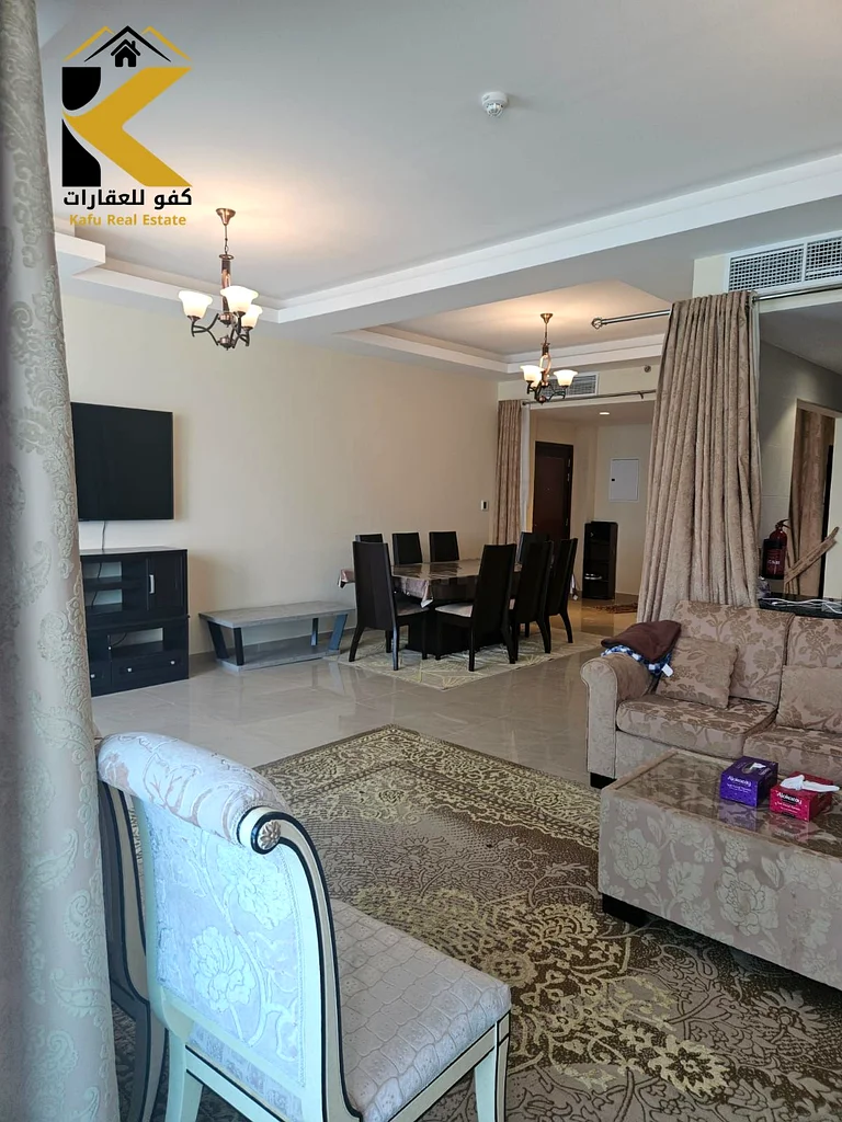 شقة مكونة من غرفتين نوم مع صالة للبيع في برج كورنيش عجمان | إطلالة على الكورنيش 263870977455491111
