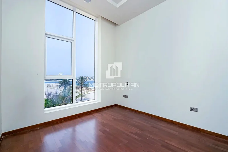 منظر كامل للبحر | شاغر | موقع متميز63806288145025114