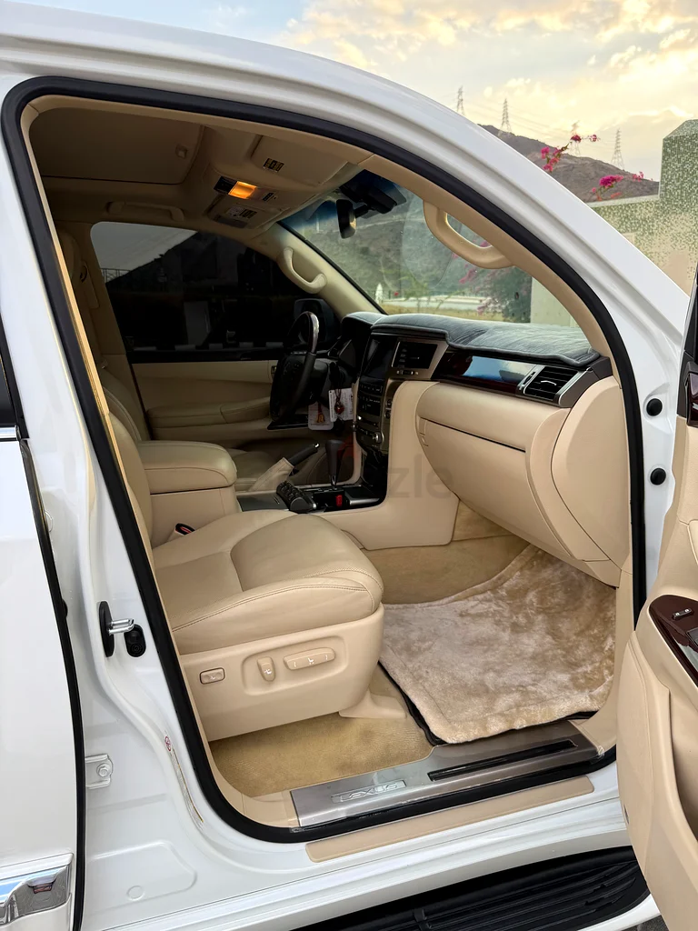Lexus Lx57063612072057218113