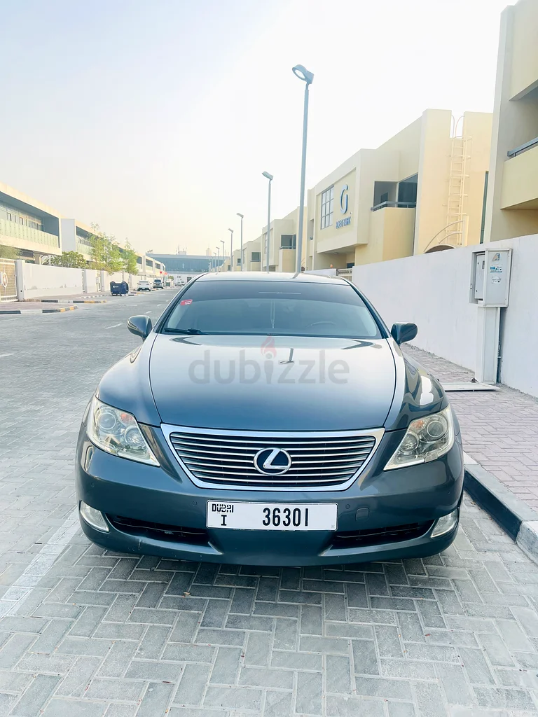 Lexus LS 460 Clean titile (History available)63613736748290114