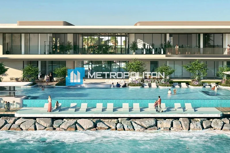 Single Row | High End 5BR Villa | Great Amenities63848698387073112