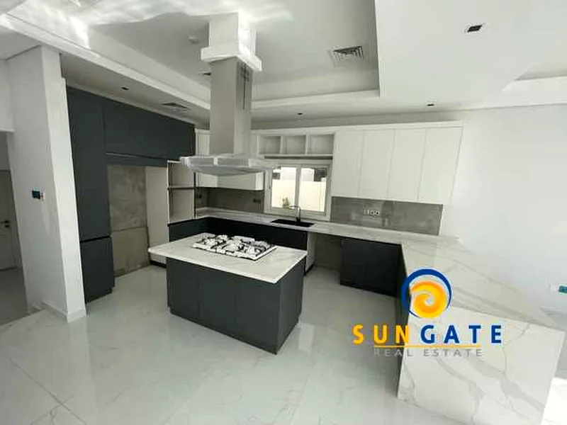 Brand New , Freehold , Prime Location63914933490435112