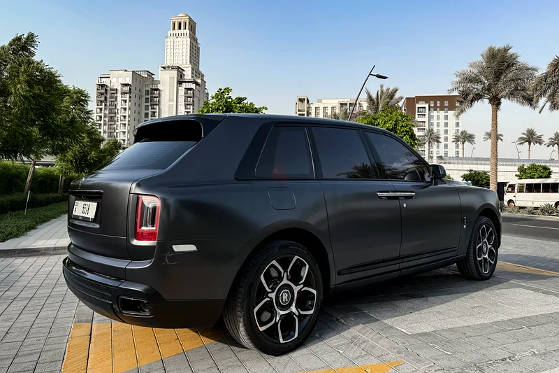 2022 ROLLS-ROYCE CULLINAN BLACK BADGE - VIEWING SUITE - FULL OPTIONS - UNDER WARRANTY63612065234561113