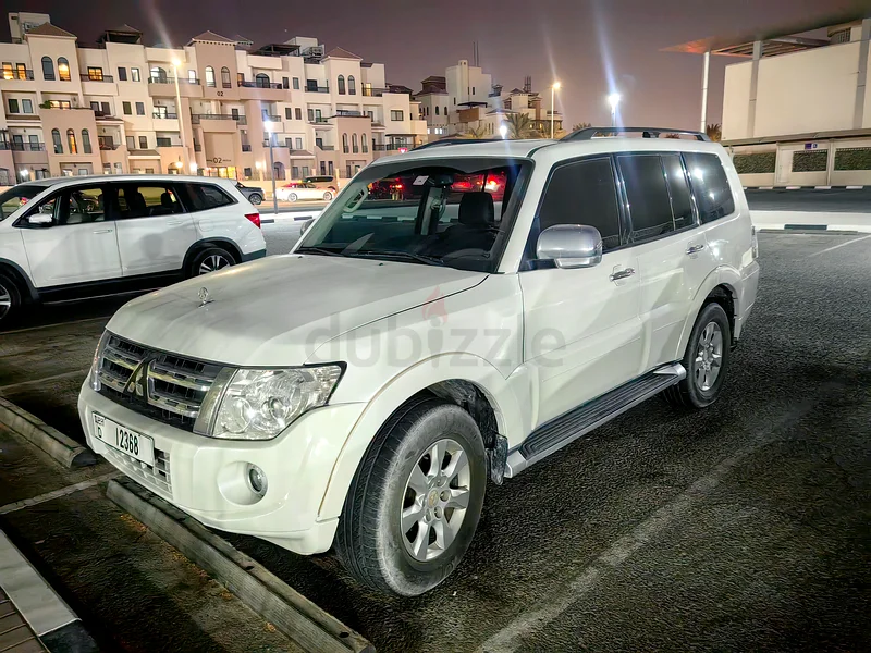 2013 pajero, top option, good condition63612069387777110