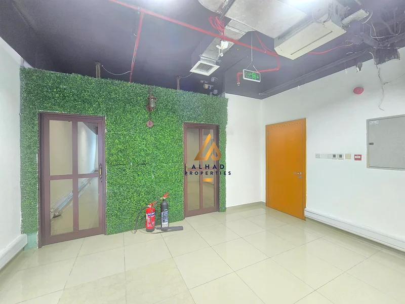 Fitted | Semi-partitioned | With Restrooms63621194719618113