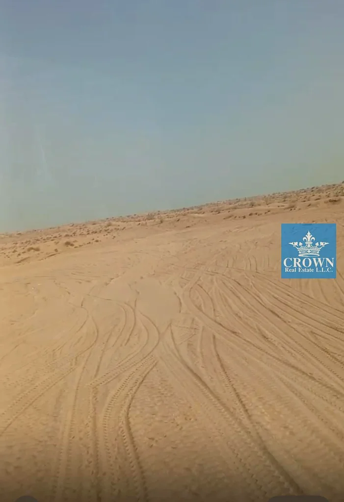 فرصة استثمارية!! أرض صناعية للبيع (مساحتها 43594 قدم مربع) في موقع متميز في منطقة الإمارات الصناعية الحديثة، أم القيوين، أم الثعوب63818030478209110