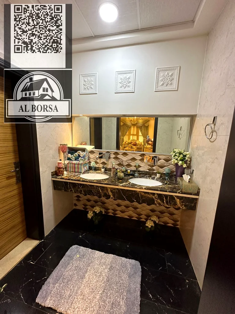 🏡 For Sale: Luxury Villa in Al Rawda 1 - Ajman  ✨ Features:  Private location, close to services and amenities.  Villa age: Only 7 years.  High-quali63874581501313114