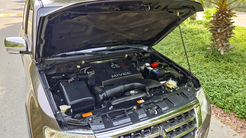 2015 Mitsubishi Pajero 3.8 V6 GLS63612069663362112