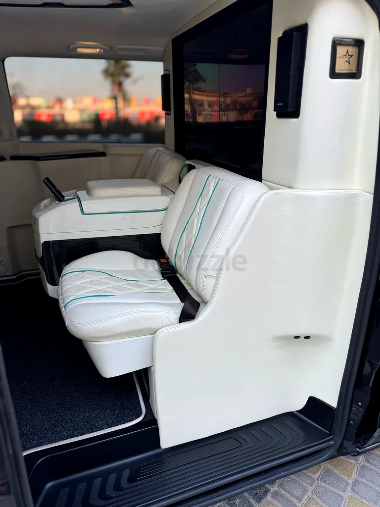 LUXURY GAMING VAN Mercedes V250 Blackstar Custom63699041985795114