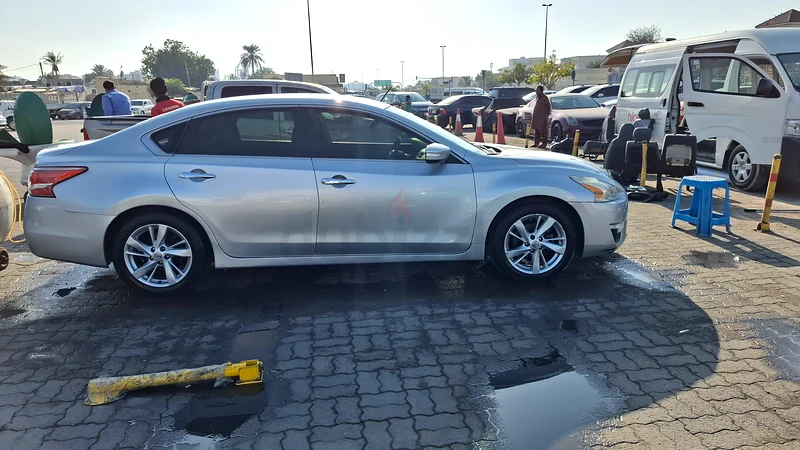 Nissan altima 2013.model63613131939585113