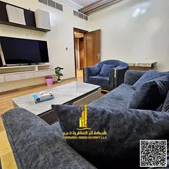 Luxurious two-bedroom apartment with a living room, open view, newly furnished, for monthly rent in