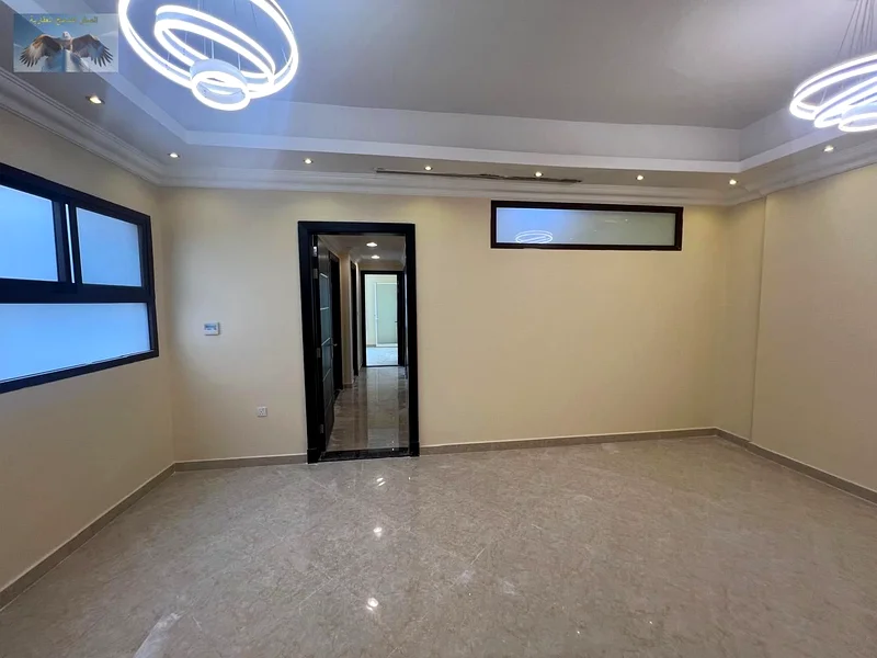 📐 Comfortable bedrooms with a large living hall – perfect for family gatherings. 🛋️ Additional storage room (store) for extra convenience and organ63719050945410110