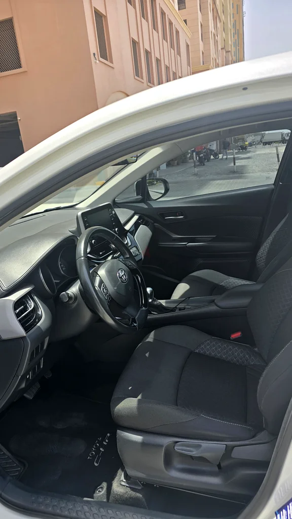 Toyota C-HR63612447056771114