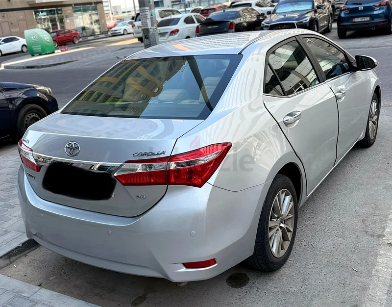 طويوتا كورولا إصدار محدود 2.063612452136705112