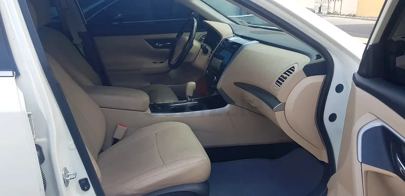 NISSAN ALTIMA 2016 GPS 4 CAMERA GULF GCC VERY CLEAN LIKE NEW63613131414657114