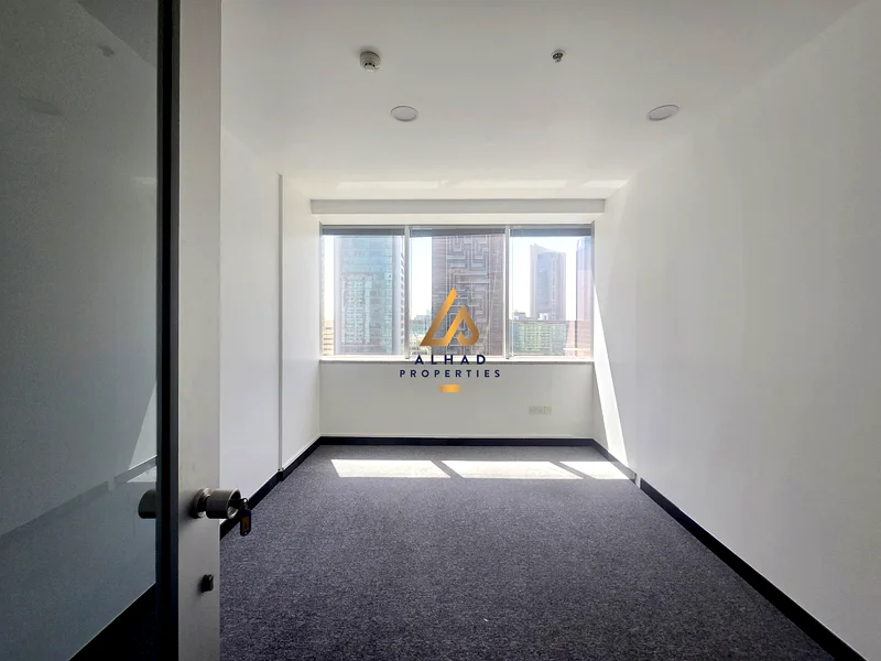 Fitted | Partitioned | On Sheikh Zayed Road63617435691521114