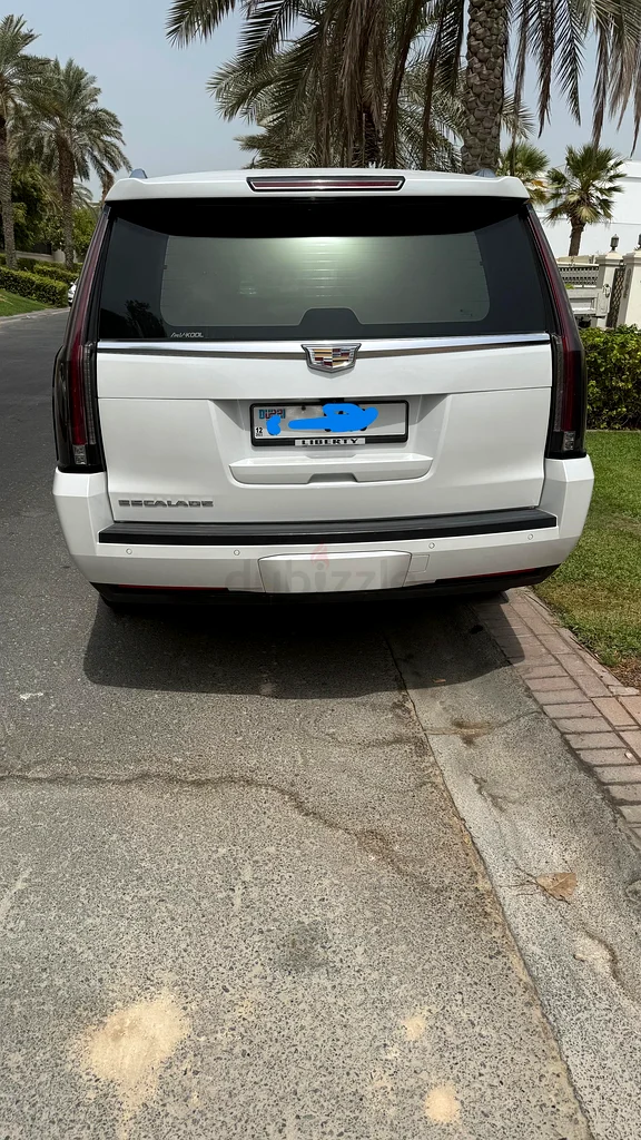 Cadillac Escalade 2017 model LWB, Excellent Condition63612058343170113