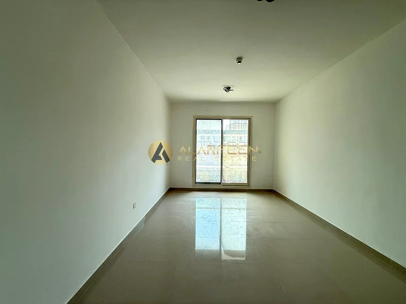 Spacious studio | Prime Location | Vacant63783580379393112