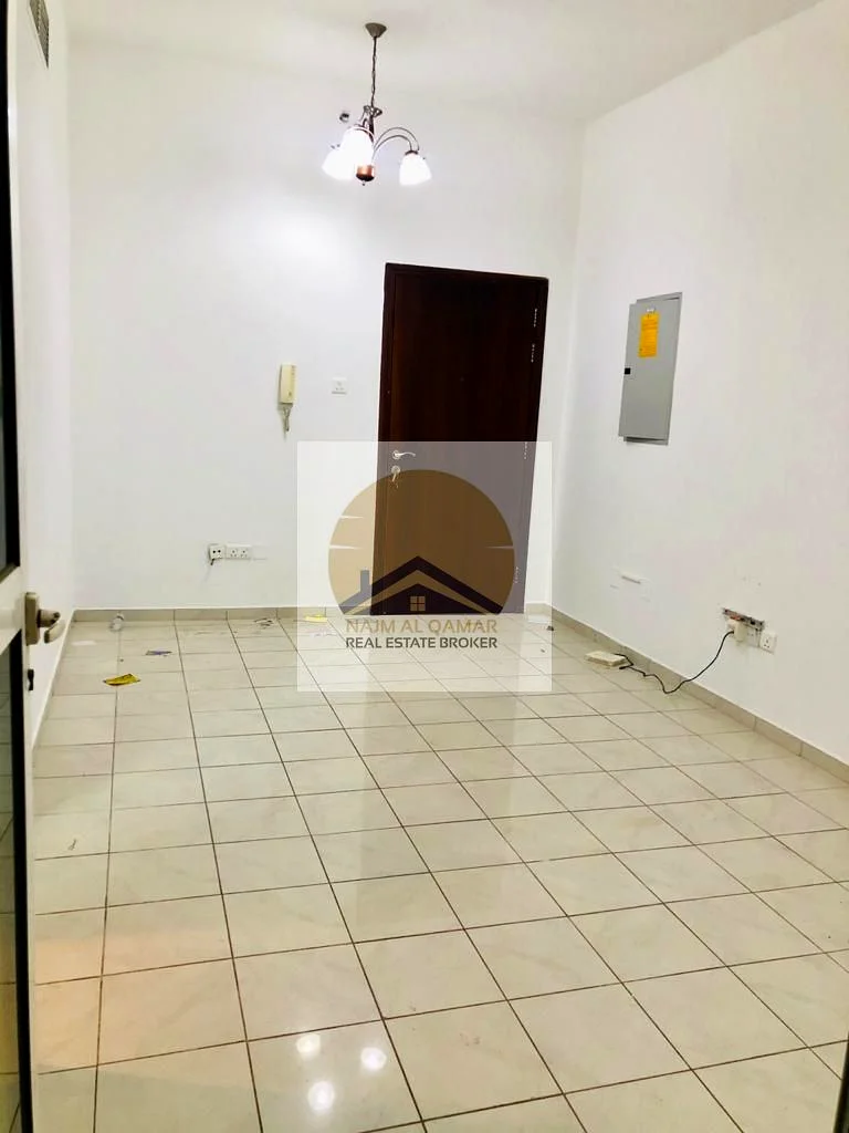 CHEAPEST OFFER 1 BHK CLOSE KITCHEN NEAR TO  POND PARK 44K ONLY !!!63756782491011113
