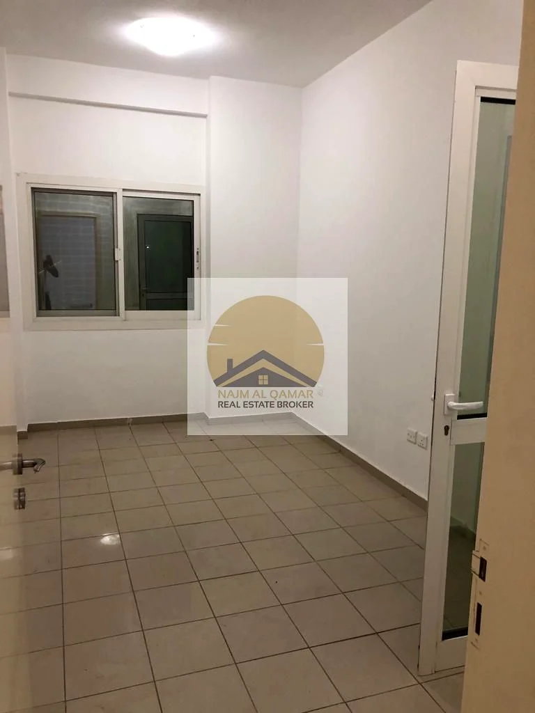 CHEAPEST OFFER 1 BHK CLOSE KITCHEN NEAR TO  POND PARK 44K ONLY !!!63756782491011111