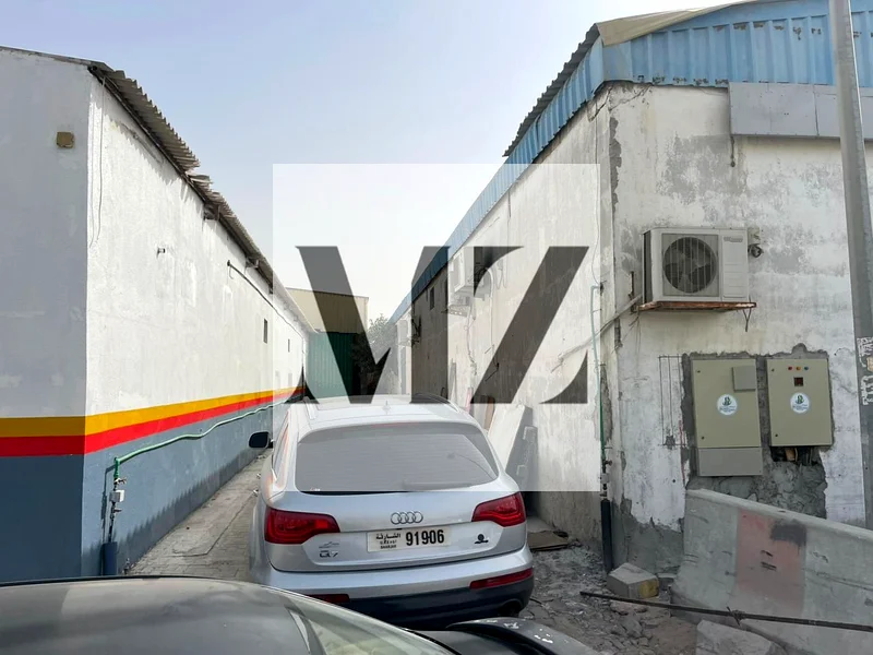 للبيع في المنطقة الصناعية 4، الشارقة63818838409985113