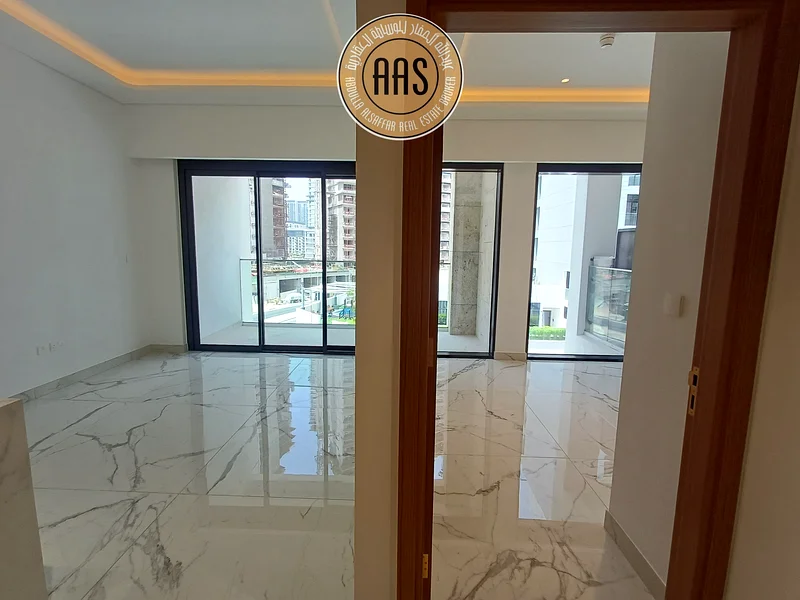 شقة جديدة بالكامل، فاخرة وواسعة بغرفة نوم واحدة. مطبخ مجهز بالكامل، بدون رسوم تبريد، بسعر 78 ألف فقط63802002634369110