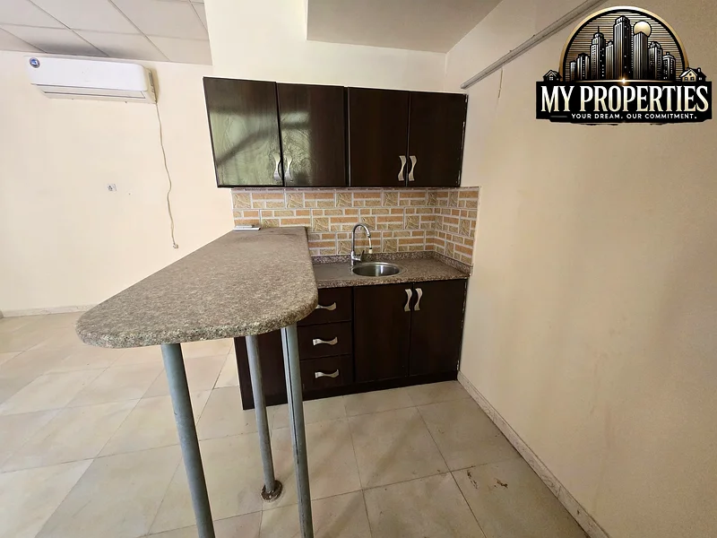PRIME LOCATION WITH PARKING AND A WONDERFUL VIEW."63813426558339112