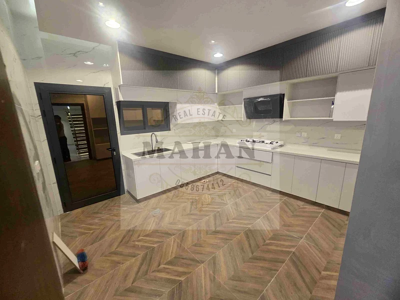 Luxury 3-Story Villa for Sale in Al Helio 02, Ajman | 6BR | Prime Location Near Azha63908680412162112
