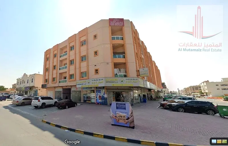 شقة مكونة من غرفتين نوم مع صالة وثلاثة حمامات في منطقة الروضة 3، بالقرب من شارع الشيخ عمار63721798062083110