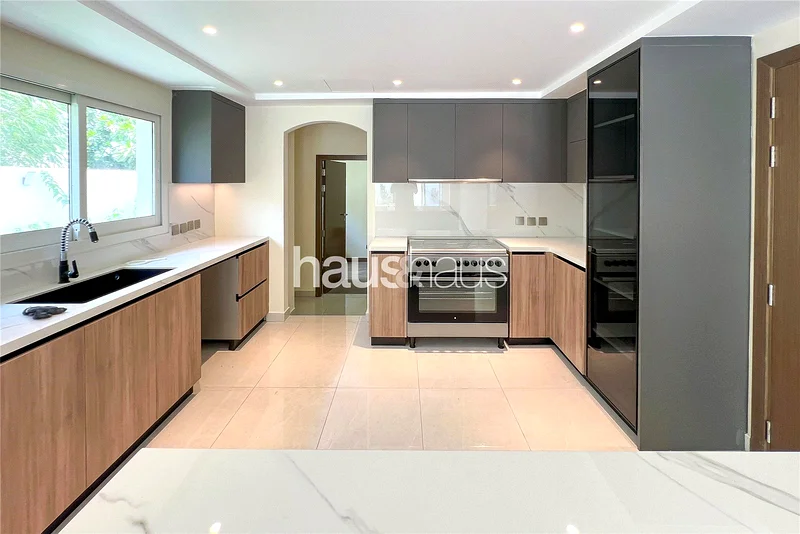 Back to Back | Newly Renovated | Type 763726113974274114