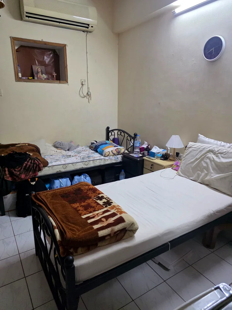 سرير متاح على الفور للسيدات العاملات الهنديات بالقرب من محطة مترو شارف دي جي64057032783617111