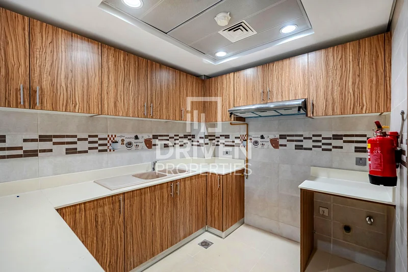 Well Maintained | Spacious Layout | Vacant63782222657025114