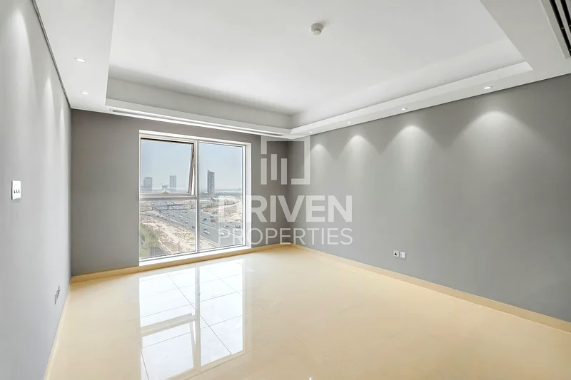 Well Maintained | Spacious Layout | Vacant63782222657025110
