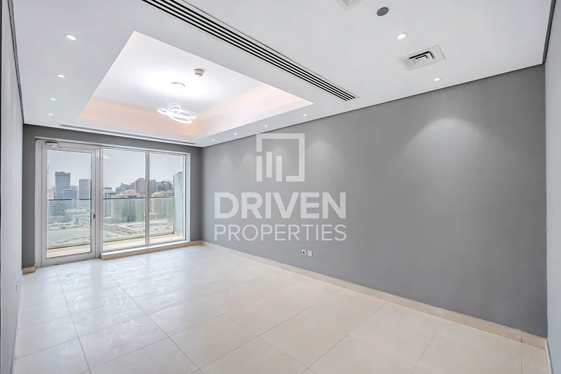 Great Location | Mid Floor | Multiple Cheques63782222675331110