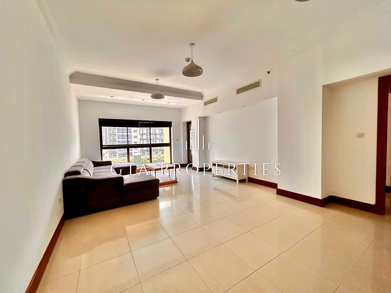 UPGRADED | LARGE LAYOUT  | READY TO MOVE IN63752664587779111