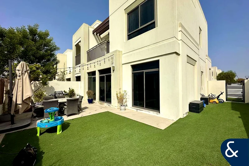 Corner | Single Row | Desirable Location63950459751810110