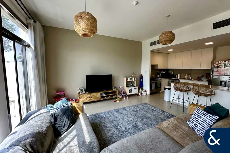 Corner | Single Row | Desirable Location63950459751810113