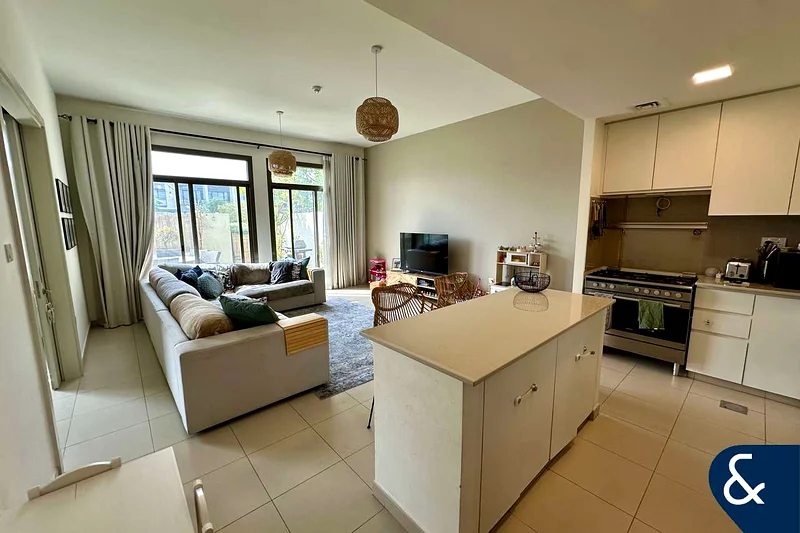 Corner | Single Row | Desirable Location63950459751810114