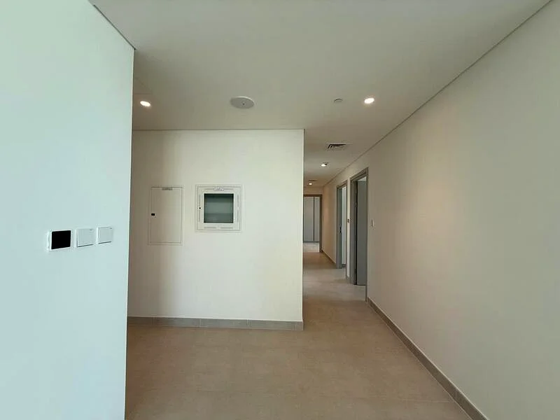منتصف الطابق | إطلالة على البحيرة | جديد بالكامل63761333237378114