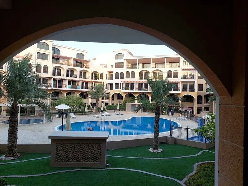 1BHK Pool View | Spacious | Close to Circle Mall63787086725635112
