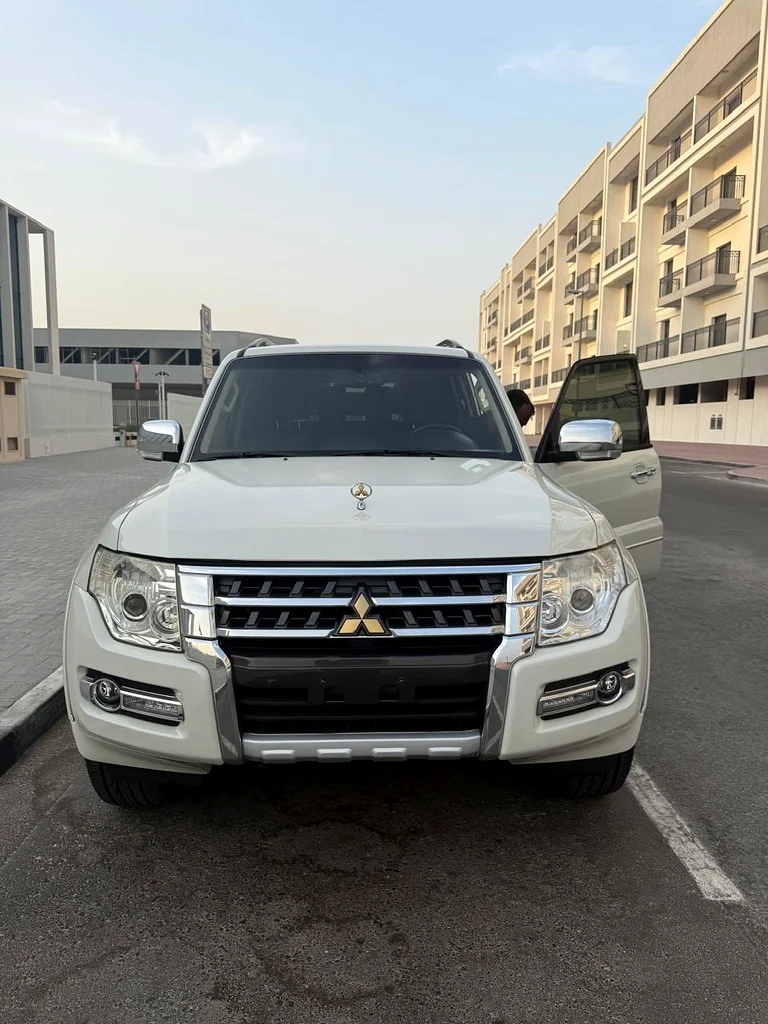 Mitsubishi Pajero GLS TOP 2022 Gcc Specs 3.0Lit Full Options 7 Seater.63612068940162110