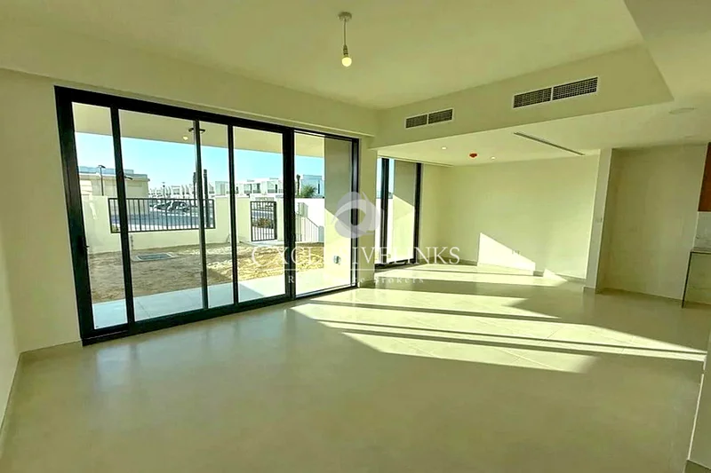 Single Row | Large Plot | 3 BR Plus Maid63737730283906110