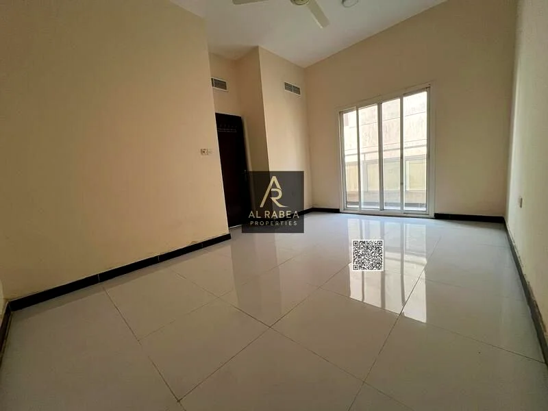 للإيجار بالقرب من السوق الصيني، غرفتين، صالة، حمامين، وشرفة63713689384833110