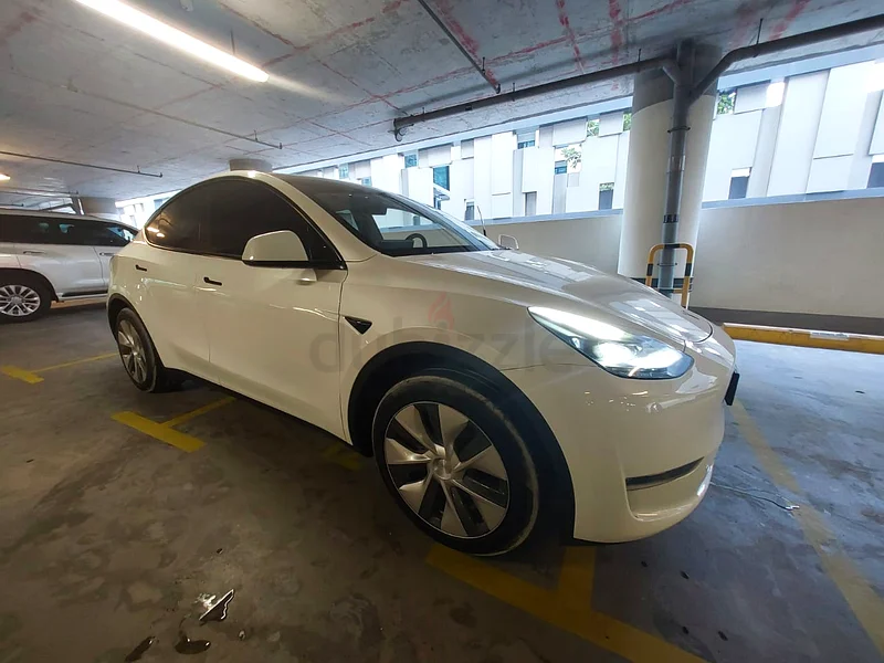Tesla Model Y, 2023- Urgent Sale63612059292545112