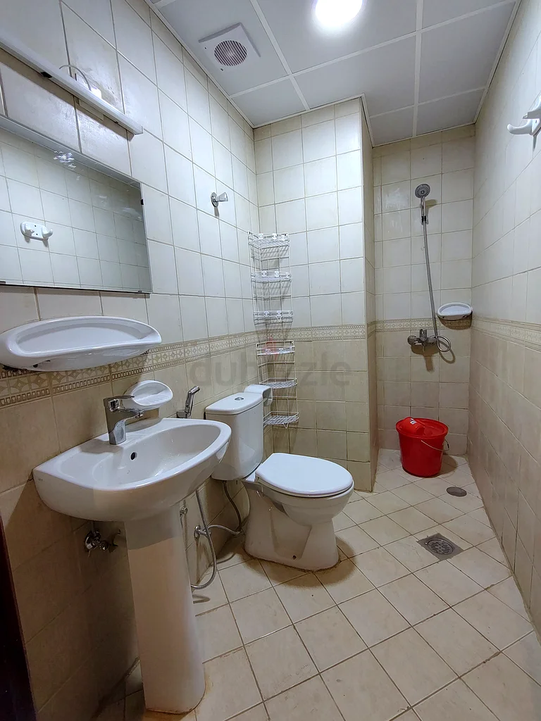مساحة نوم للسيدات التنفيذيات - 700 درهم، اتصل على:63795945693699112